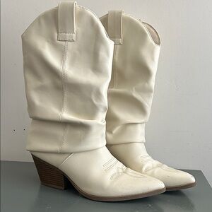 Indigo, Women’s Size 9.5 Cream Block Heel Boots
